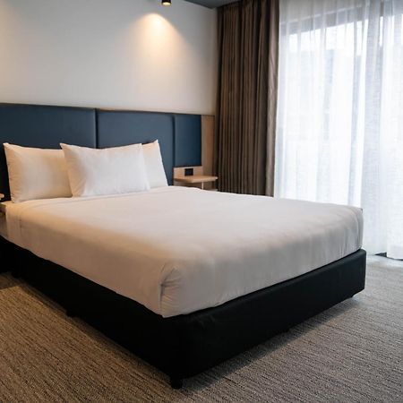 Value Suites Пенрит Экстерьер фото